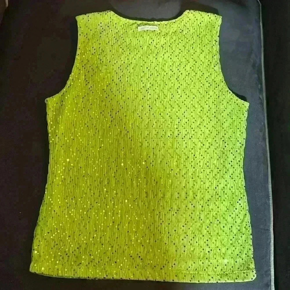 Vintage DKNY Women's Green Sleeveless Blouse - Picture 4 of 6